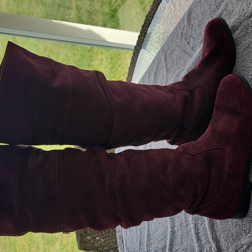 Steve Madden Burgundy Suede Knee-High Boots. Very Clean. Worn Once. Size 10.